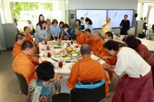 ประมวลภาพ : พิธีทำบุญเลี้ยงพระ เนื่องในโอกาสครบรอบ 62 ปี สมาคมนิสิตศิษย์เก่าคณะพาณิชยศาสตร์และการบัญชี แห่ง จุฬาลงกรณ์มหาวิทยาลัย